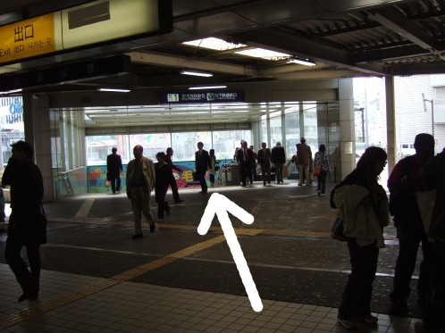 地下道入り口